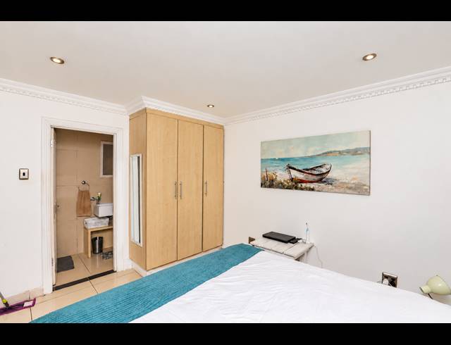 1 BEDROOM APARTMENT FOR SALE IN POINT WATERFRONT